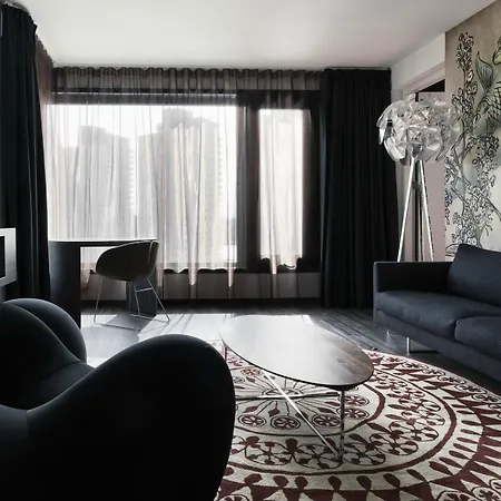 Hotel Mainport Rotterdam, A Hilton Affiliate 4*
