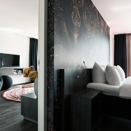 Hotel Mainport Rotterdam, A Hilton Affiliate 4*