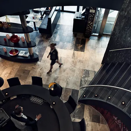 Hotel Mainport Rotterdam, A Hilton Affiliate 4*
