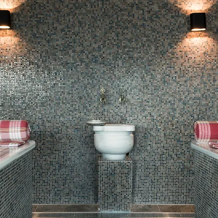 Mainport Rotterdam, A Hilton Affiliate Hotel 4*