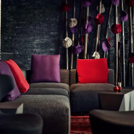 Hotel Mainport Rotterdam, A Hilton Affiliate 4*