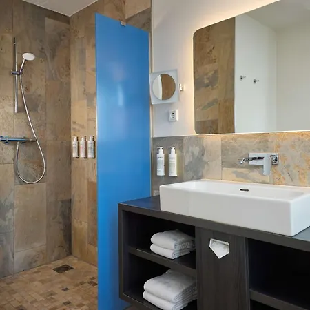 Mainport Rotterdam, A Hilton Affiliate 4*