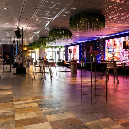 Haven Rotterdam, Curio Collection By Hilton