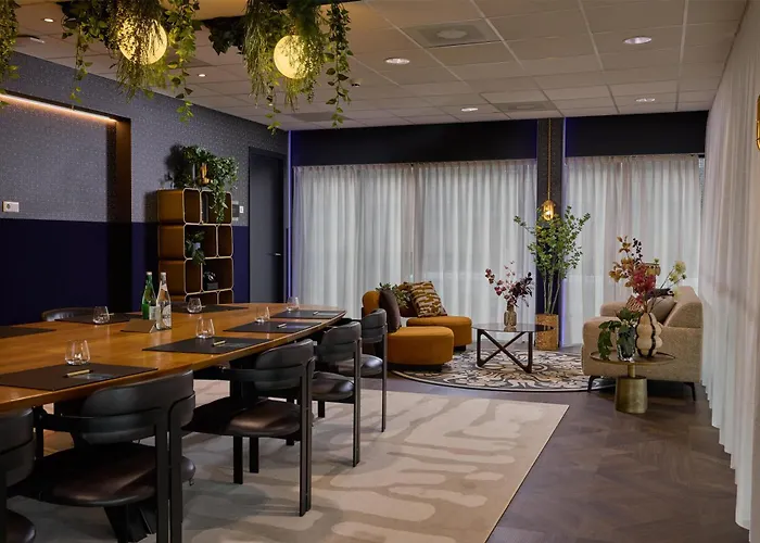 Haven Rotterdam, Curio Collection By Hilton 5* Roterdão