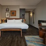 Haven Rotterdam, Curio Collection By Hilton 호텔