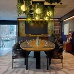 Haven Rotterdam, Curio Collection By Hilton