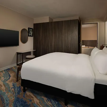 Haven Rotterdam, Curio Collection By Hilton 호텔 로테르담