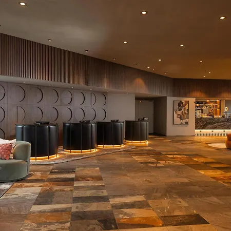 فندق Haven Rotterdam, Curio Collection By Hilton