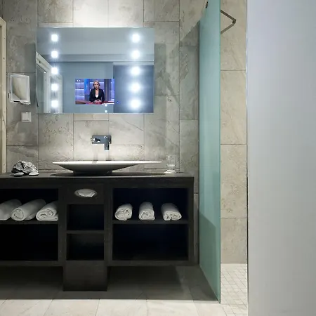 Haven Rotterdam, Curio Collection By Hilton 5*