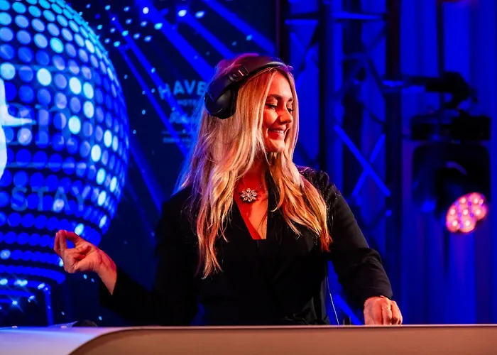 Haven Rotterdam, Curio Collection By Hilton 5* Rotterdam