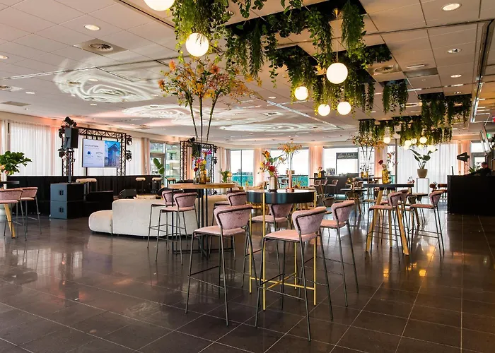 Haven Rotterdam, Curio Collection By Hilton 5* Rotterdam