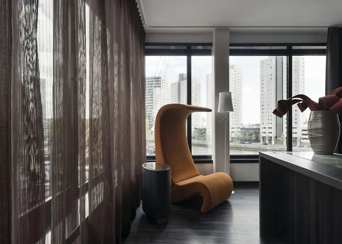 ホテル Haven Rotterdam, Curio Collection By Hilton 5*