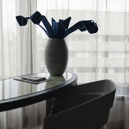 Mainport Rotterdam, A Hilton Affiliate 4*