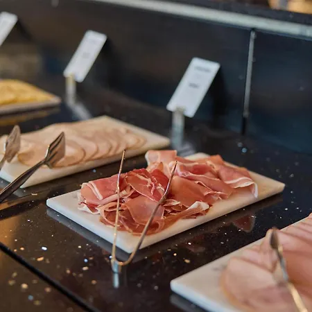 Hotel Haven Rotterdam, Curio Collection By Hilton Rotterdam