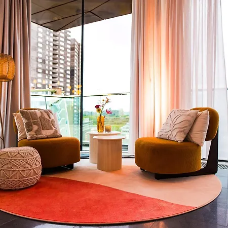 Haven Rotterdam, Curio Collection By Hilton Rotterdam