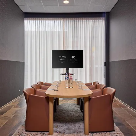 Haven Rotterdam, Curio Collection By Hilton Rotterdam