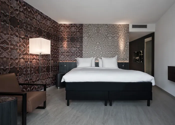 Haven Rotterdam, Curio Collection By Hilton