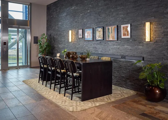 Haven Rotterdam, Curio Collection By Hilton 5*