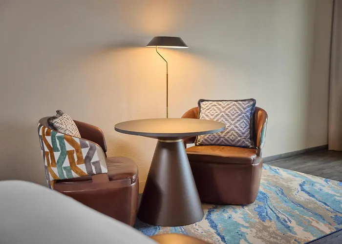 Haven Rotterdam, Curio Collection By Hilton